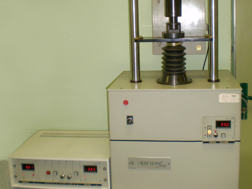 Máquina de ensayos de compresión